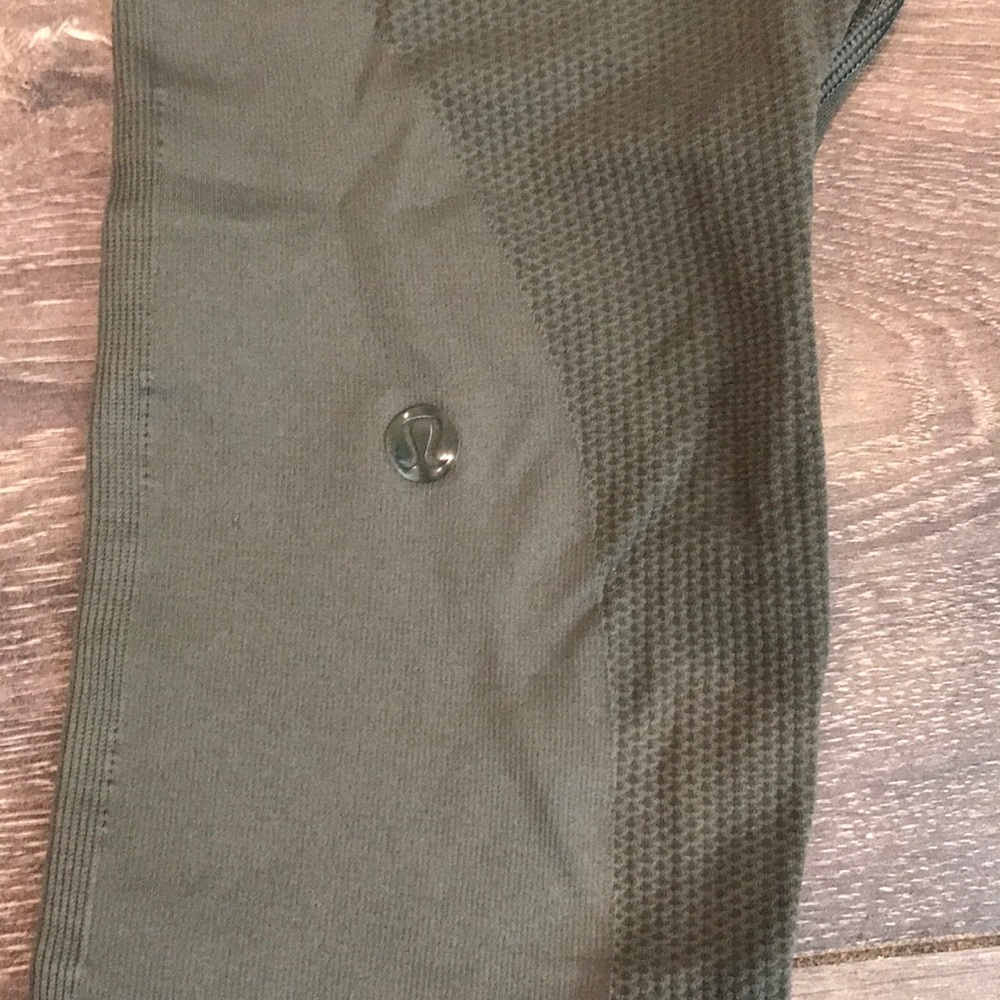 Lululemon Zone In Crop - Picture 5 of 9